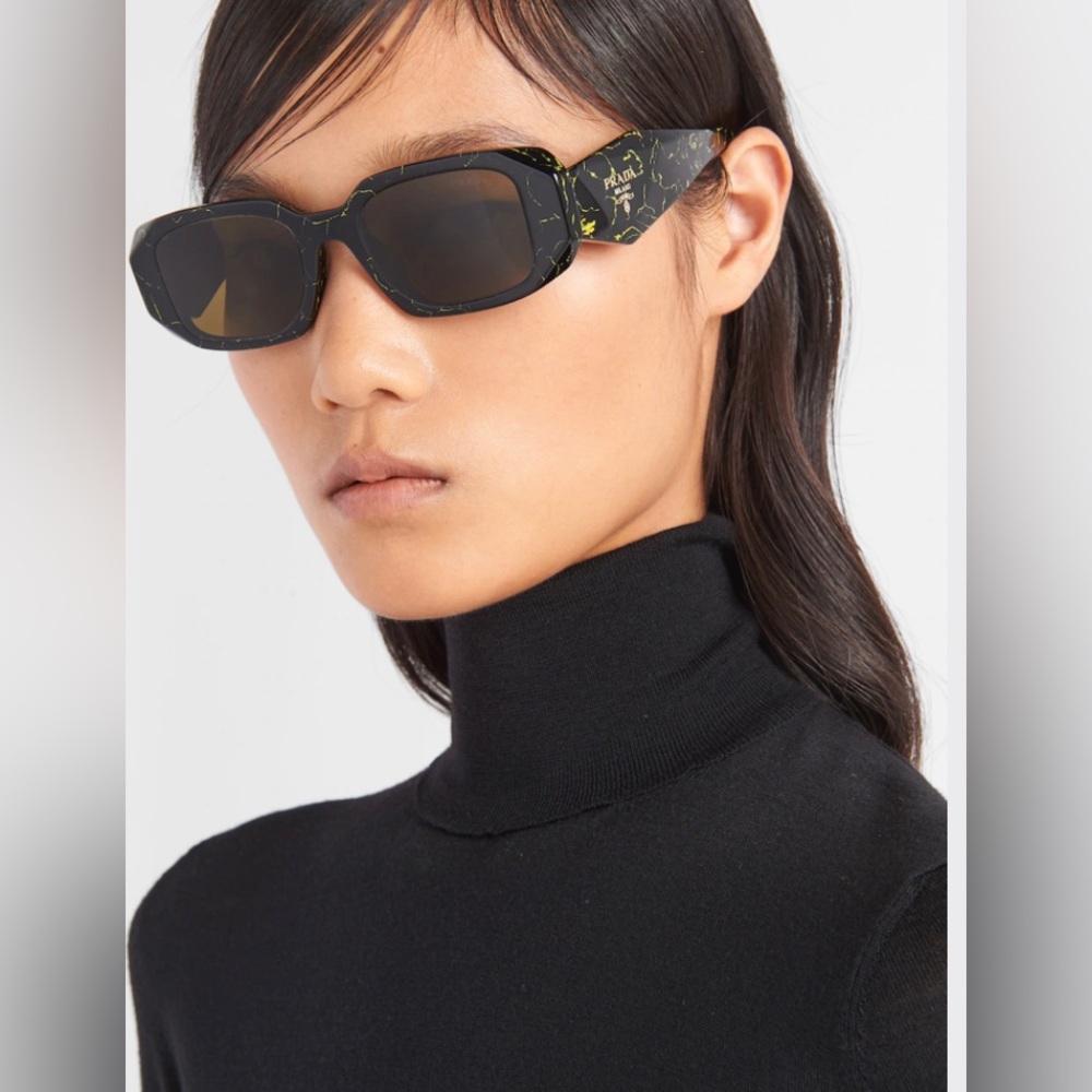 New Prada PRADA
Dark Brown Rectangular Ladies Sunglasses
PR 17WSF 19D01T 51